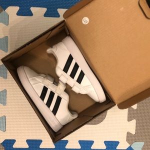 Adidas toddler sneakers size 6k